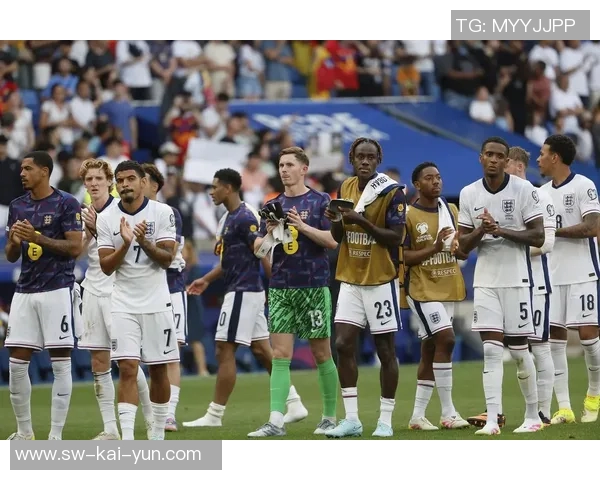 摩根·罗杰斯与裘德·贝林厄姆的激烈角逐：英格兰足球的新希望之光