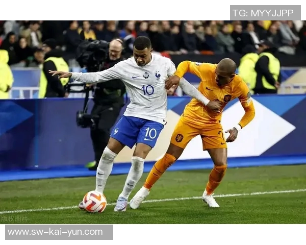 姆巴佩4次欧冠戴帽追平本泽马并列历史第四,梅罗8次领跑 姆巴佩4次欧冠戴帽追平本泽马并列历史第四,梅罗8次领跑